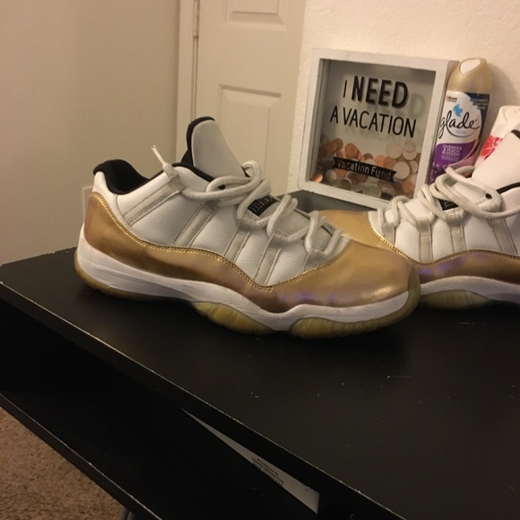 Ceremony low 11’s main image 7